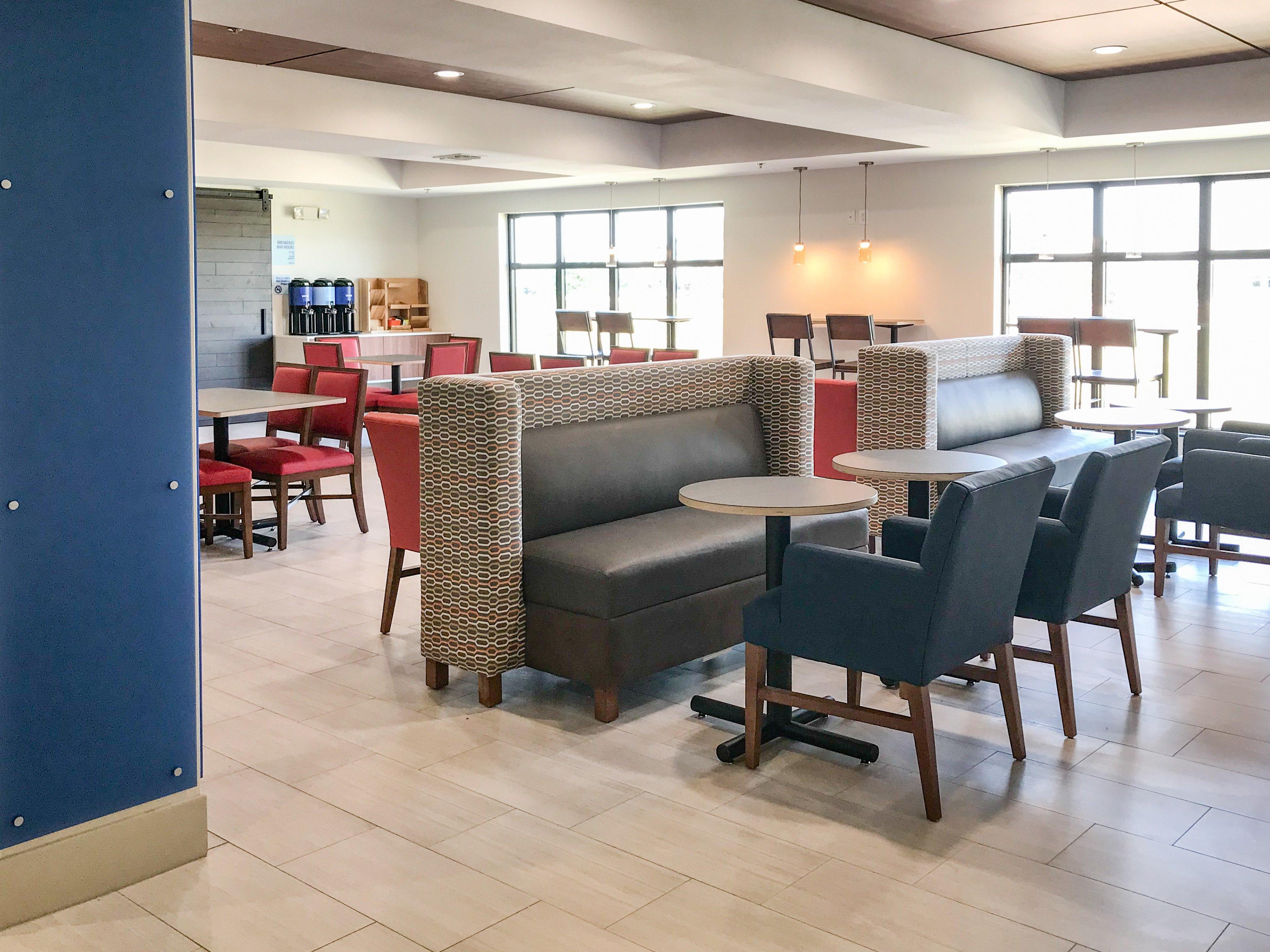 Holiday Inn Express & Suites Lubbock West By Ihg Exterior foto