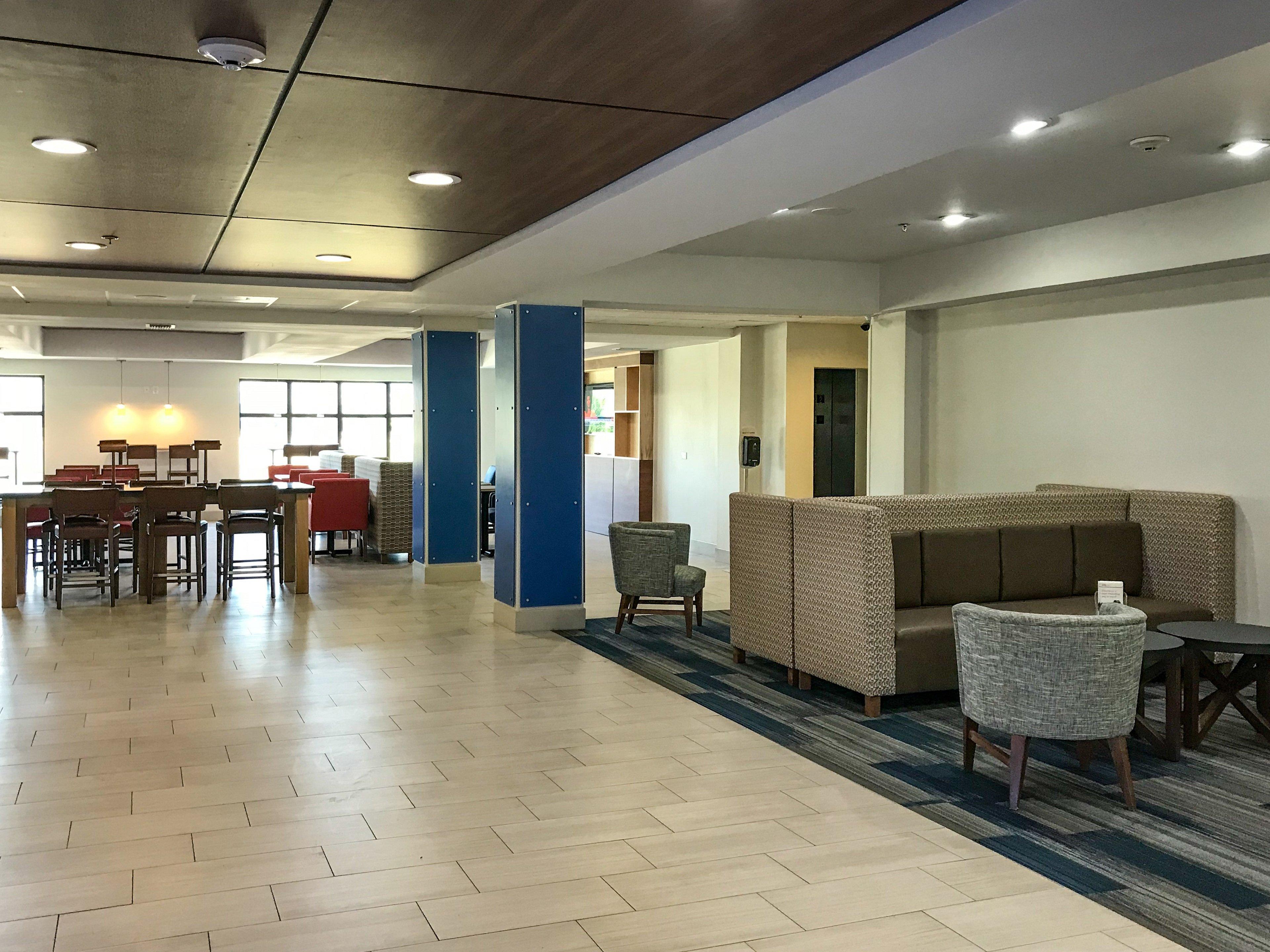 Holiday Inn Express & Suites Lubbock West By Ihg Exterior foto