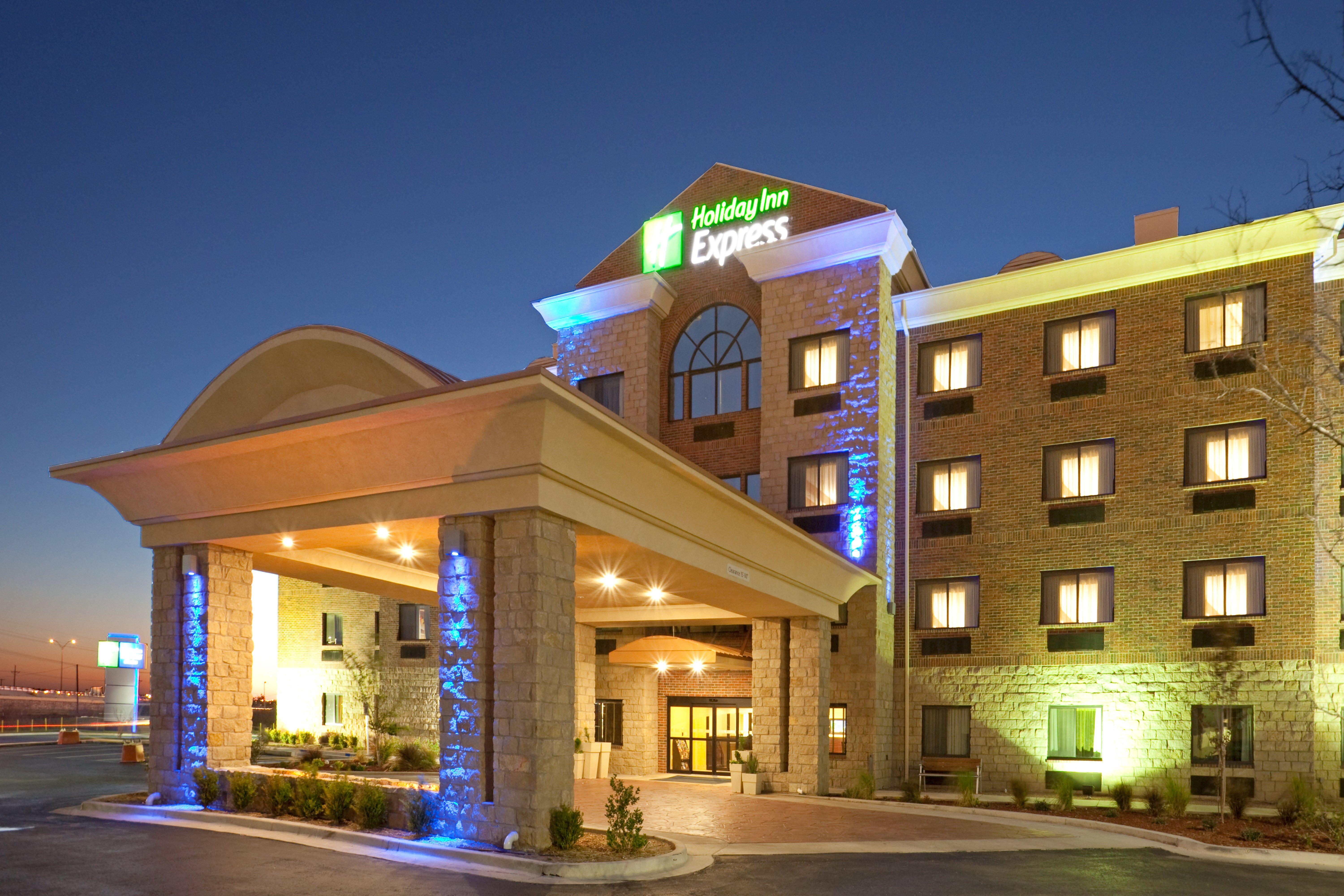 Holiday Inn Express & Suites Lubbock West By Ihg Exterior foto